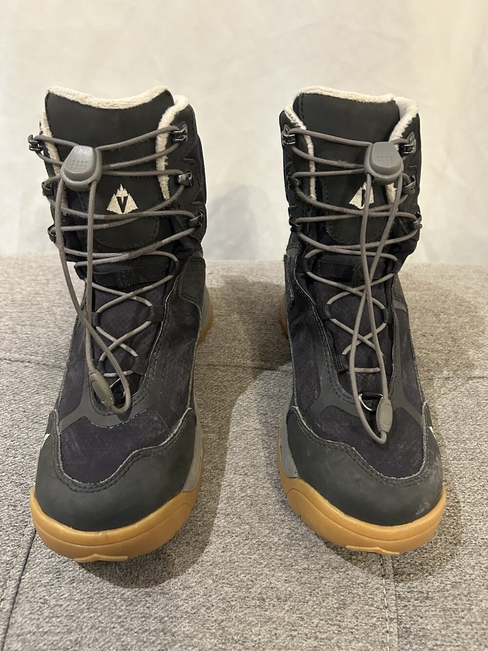 Vasque Women's 7823M Black Waterproof Insulated Hiking Boots Size 8M